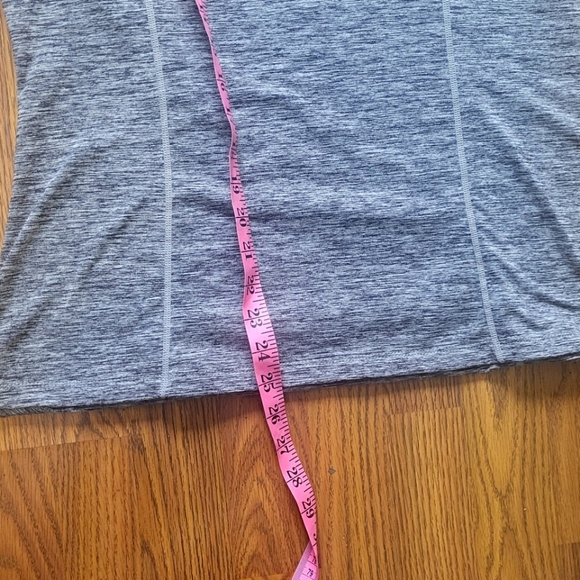 Athletic Works Women's XL Stretch Grey Long Sleeve Shirt - Comfortable - Picture 3 of 7